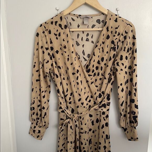 H&M Elegant Tan and Black leopard print Wrap Dress women size M - Picture 10 of 11